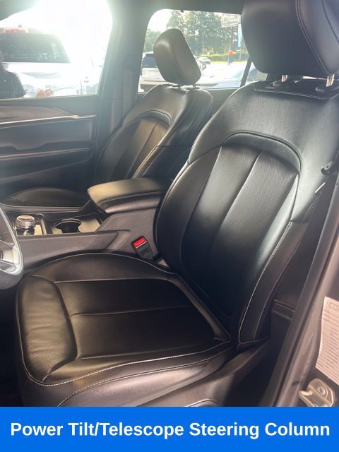 Used 2024 Gray Jeep Limited image 10