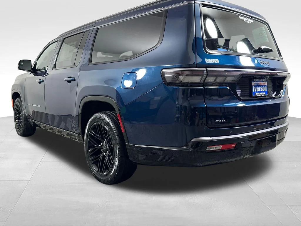 New 2026 Fathom Blue Pearl-Coat Exterior Paint (Late Availability) Jeep Limited Reserve image 7