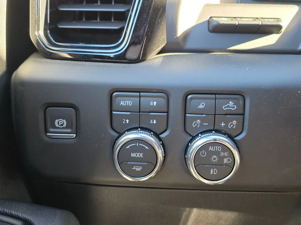 2026 GMC Sierra 2500HD AT4X - Photo 17