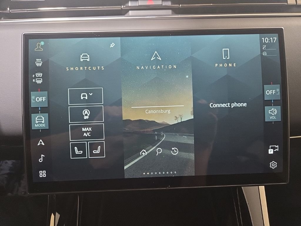 New 2026 Santorini Black Land Rover Dynamic SE image 14