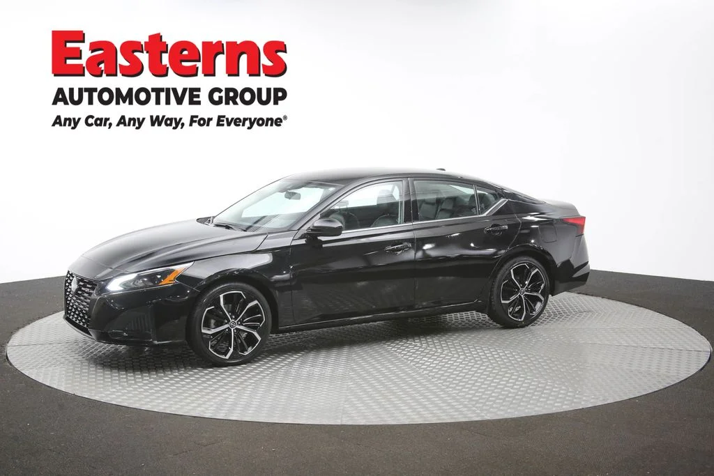 Used 2024 Black Nissan 2.5 SR image 57