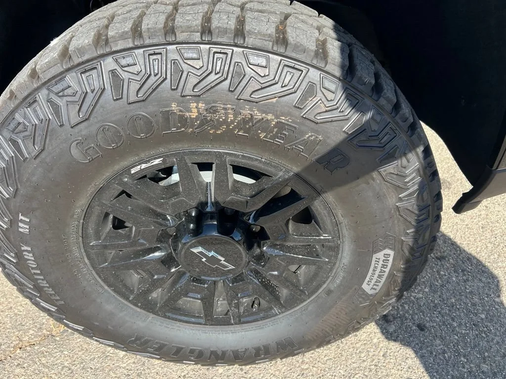 New 2026 Cypress Gray Chevrolet ZR2 image 31