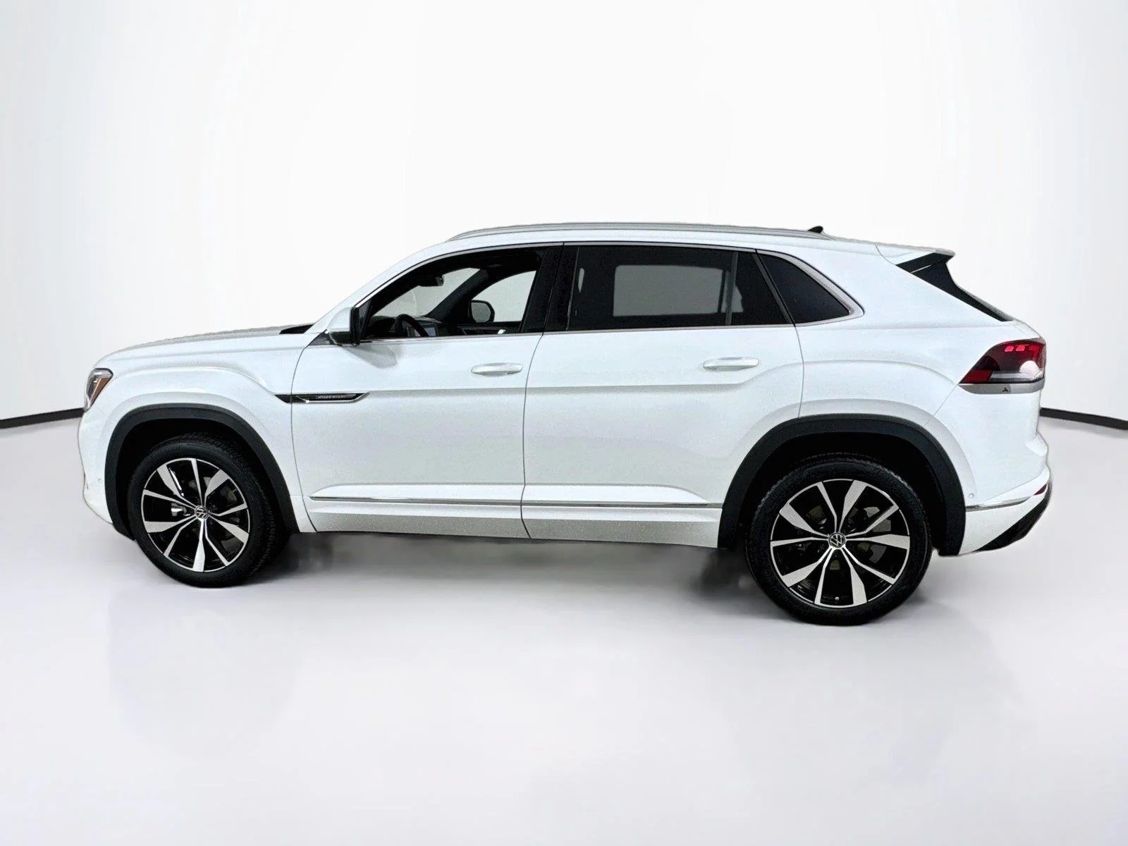 New 2026 Opal White Pearl Volkswagen 2.0T SEL Premium R-Line image 3