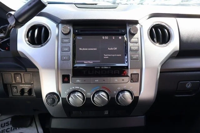 Used 2019 Gray Toyota SR5 image 14