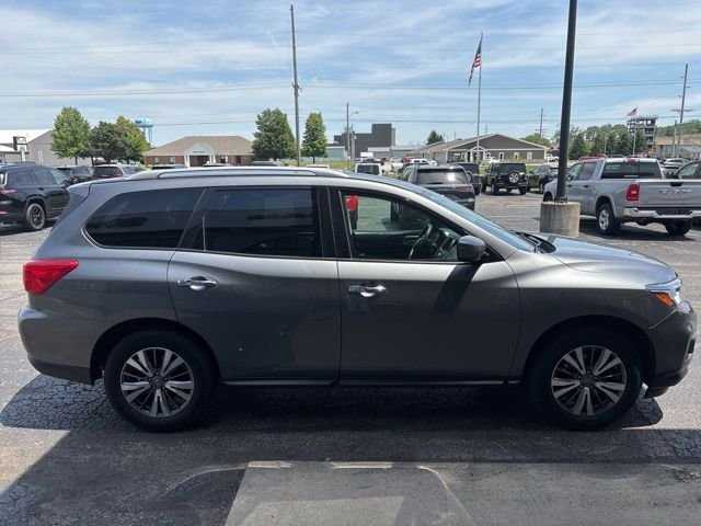 Used 2019 Gray Nissan SV image 8