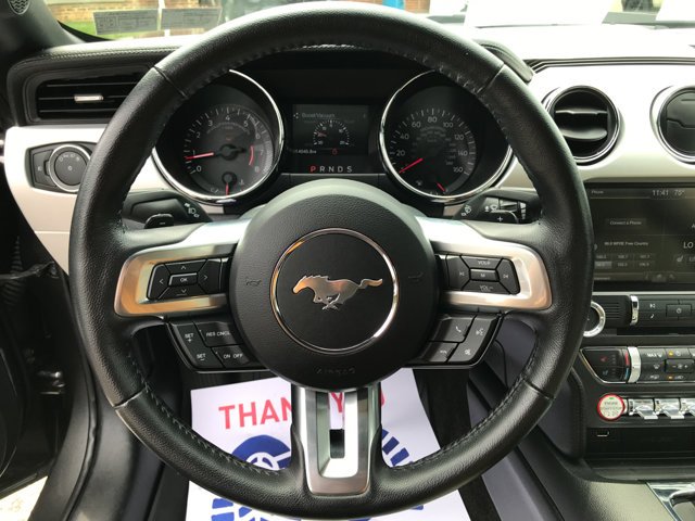 Used 2015 Magnetic Metallic Ford GT Premium image 15