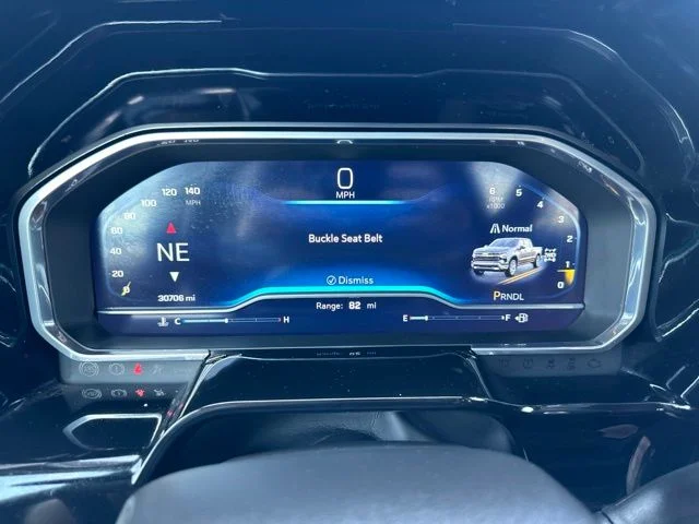 Used 2022 White Chevrolet LT image 17