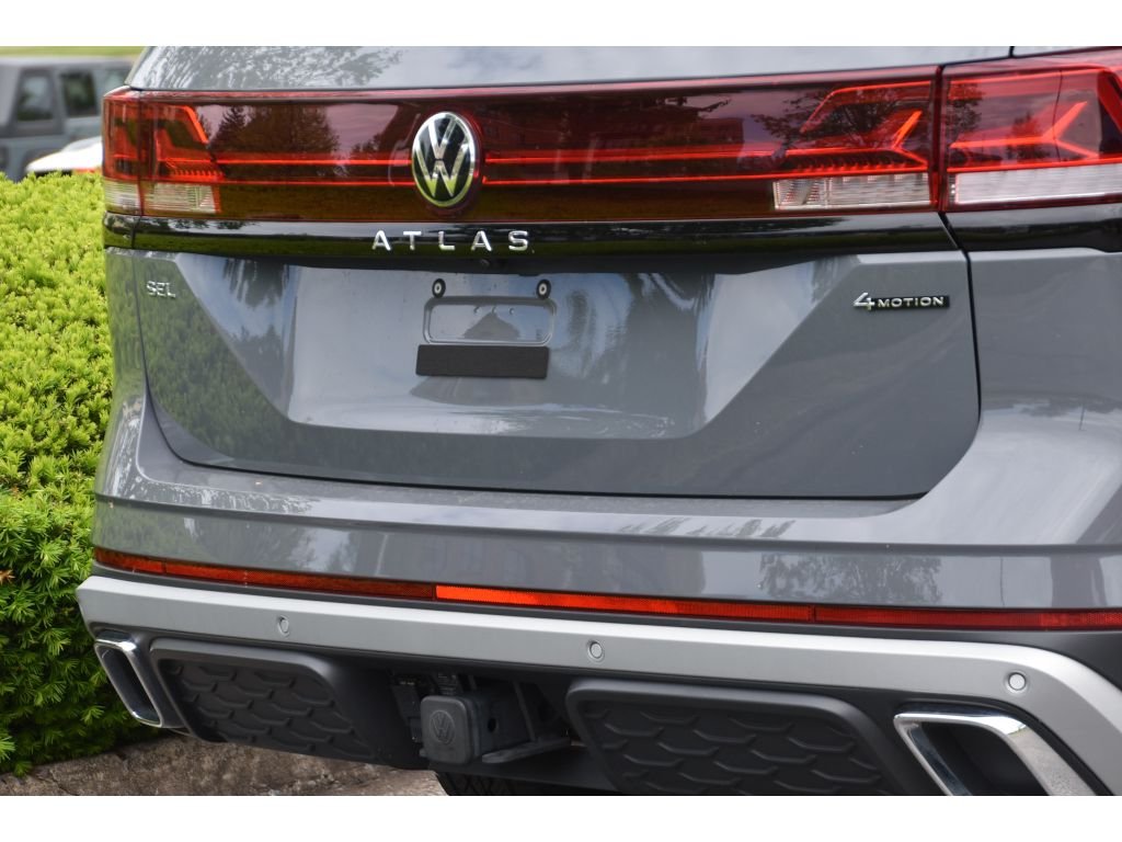 Used 2024 Pure Gray Volkswagen 2.0T Peak Edition SEL image 30