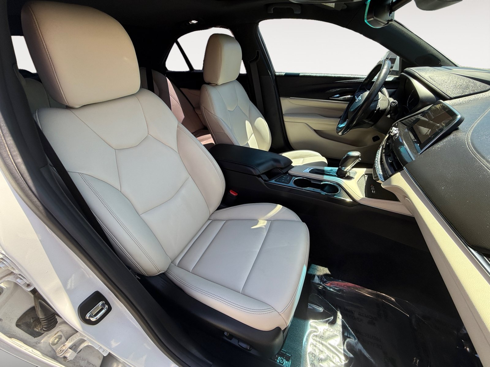 Used 2021 Crystal White Cadillac Luxury image 19