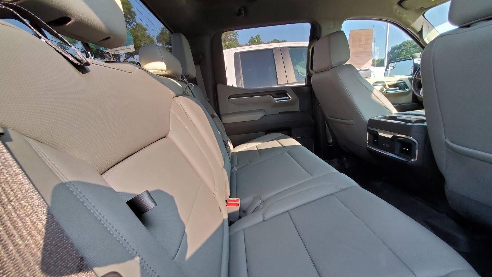 Used 2022 Summit White GMC SLT image 6
