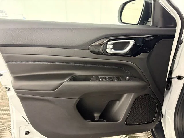 New 2026 White/off-white Jeep Limited image 20