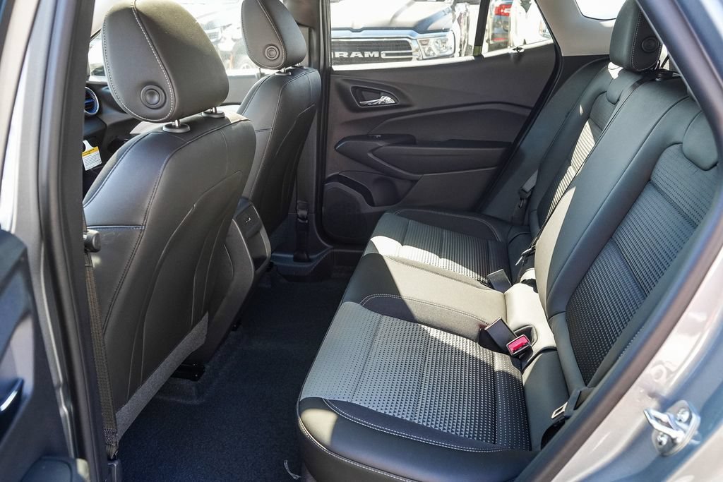 2026 Chevrolet Trax LT - Photo 18