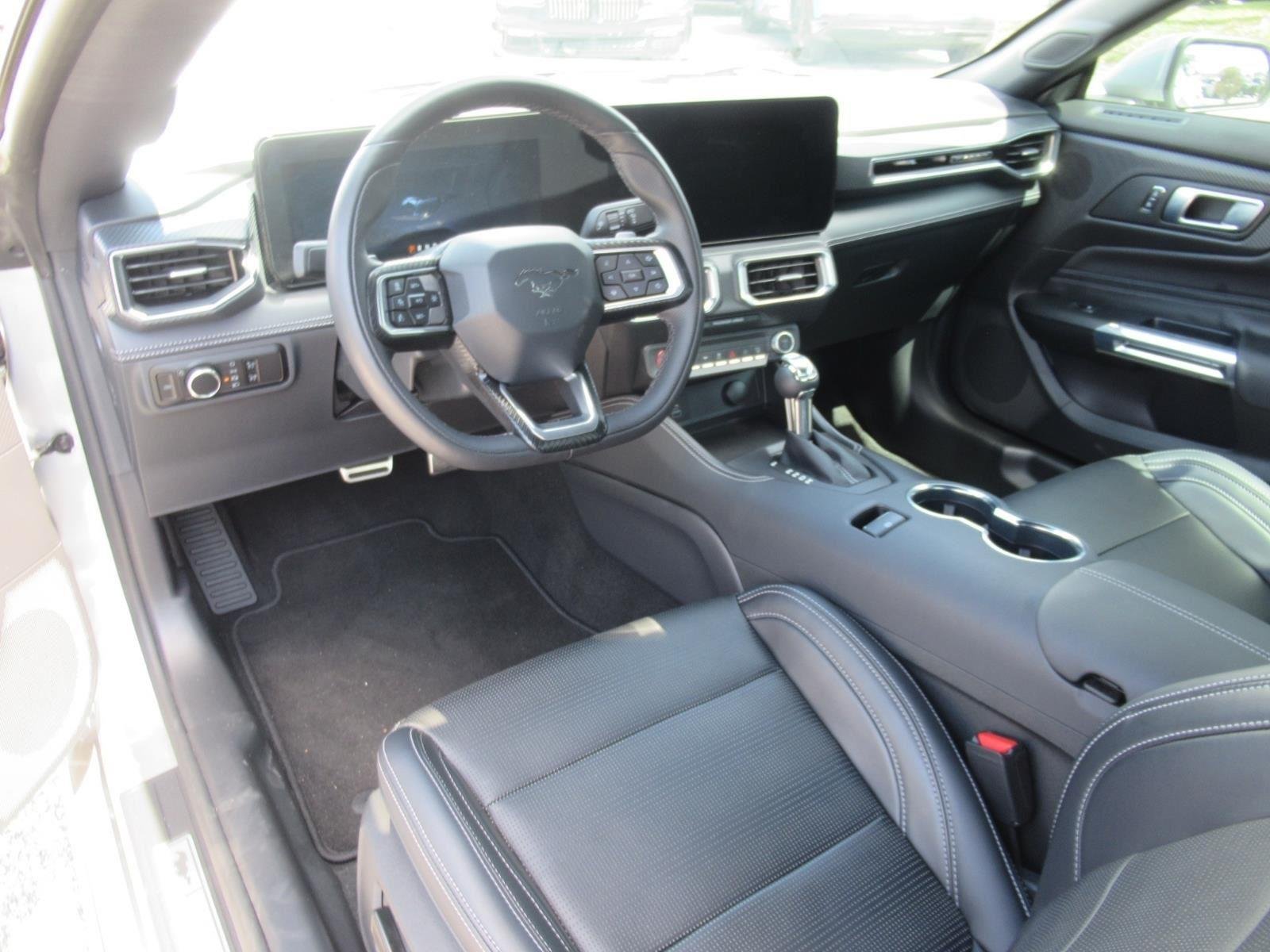 2025 Ford Mustang GT Premium Fastback - Photo 13