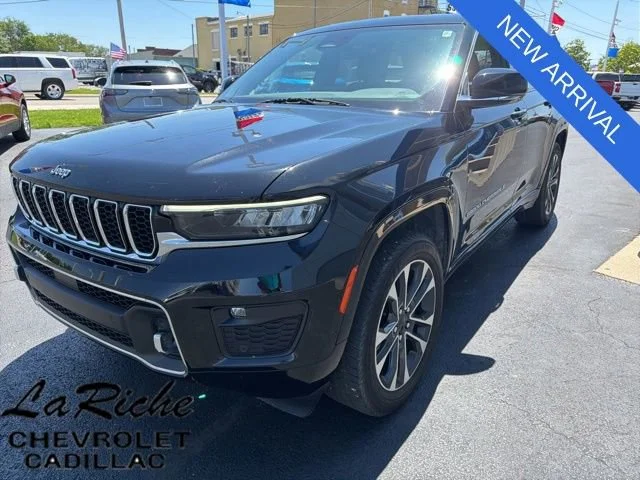 2023 Jeep Grand Cherokee Overland 4x4's photo