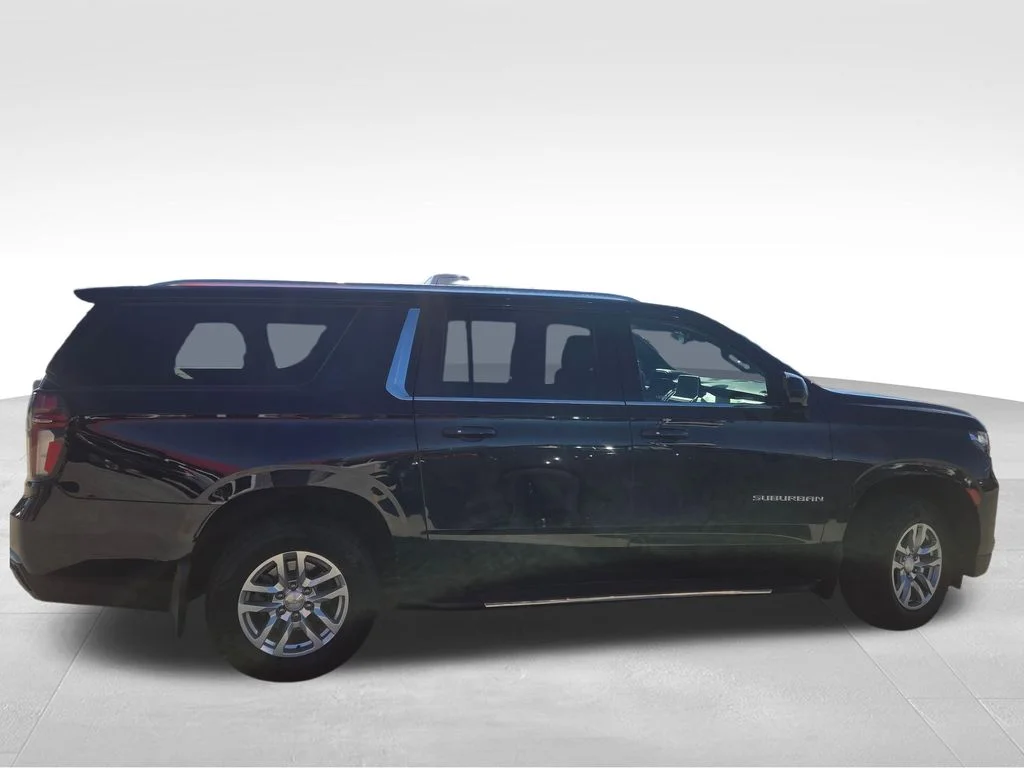 Used 2022 Black Chevrolet LT image 3