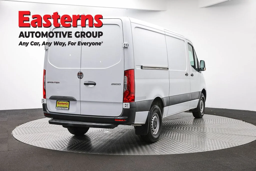 Used 2019 White Freightliner Base image 5