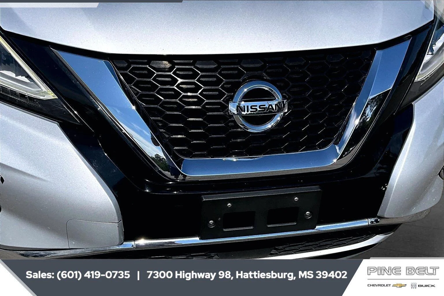Used 2019 Brilliant Silver Metallic Nissan S image 22