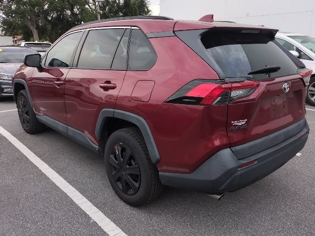 Used 2020 Pearl Toyota LE image 4