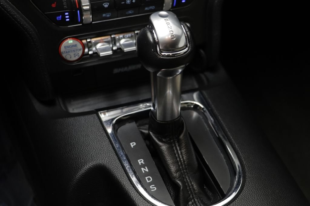 Used 2017 Oxford White Ford GT Premium image 11