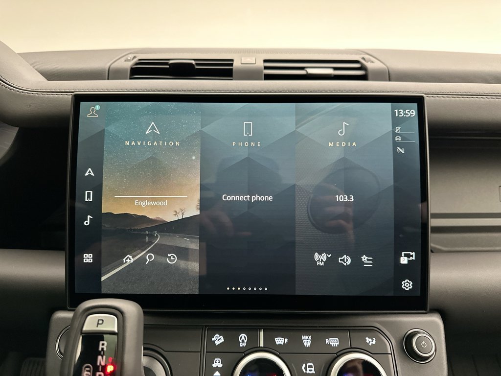 New 2026 Borasco Grey Metallic Land Rover X-Dynamic SE image 14