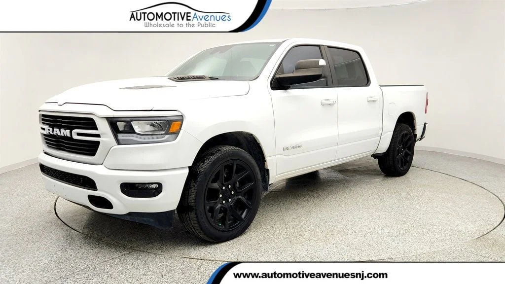 2024 RAM 1500 Laramie 4x4 Crew Cab 5'7's photo
