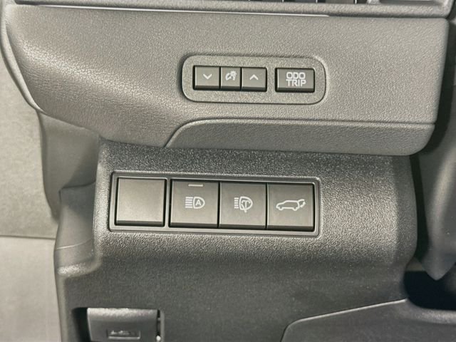 New 2026 Wind Chill Pearl Toyota XSE image 10