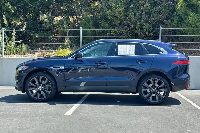 Used 2020 Blue Jaguar 30t Portfolio image 2