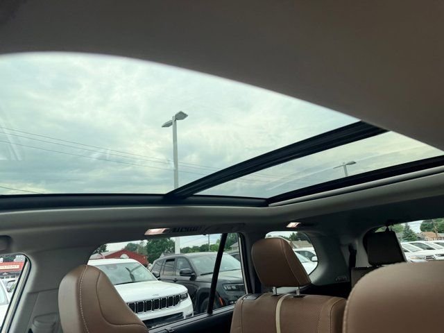 Used 2024 White Toyota  image 16