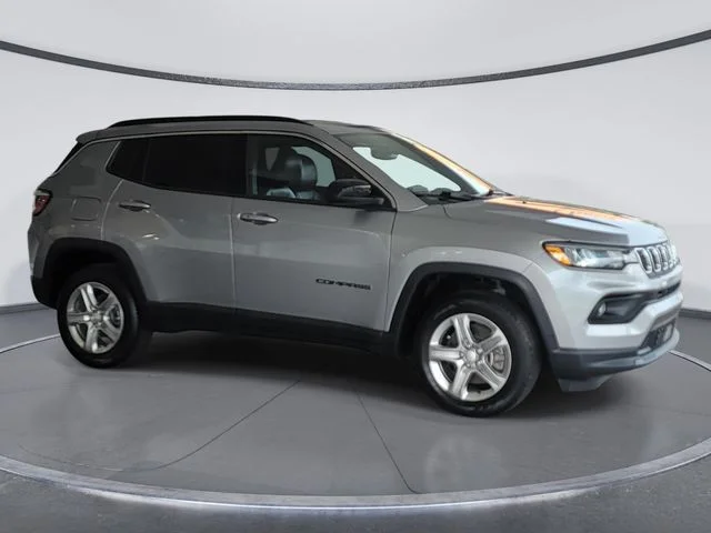 Certified Used 2024 Gray Jeep Latitude image 2