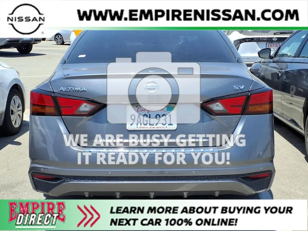Used 2022 Gray Nissan 2.5 SV image 3