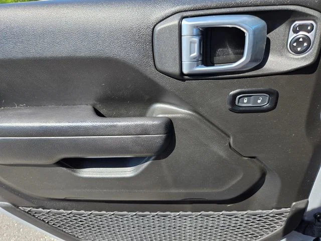 Used 2024 Silver Jeep Sport image 35