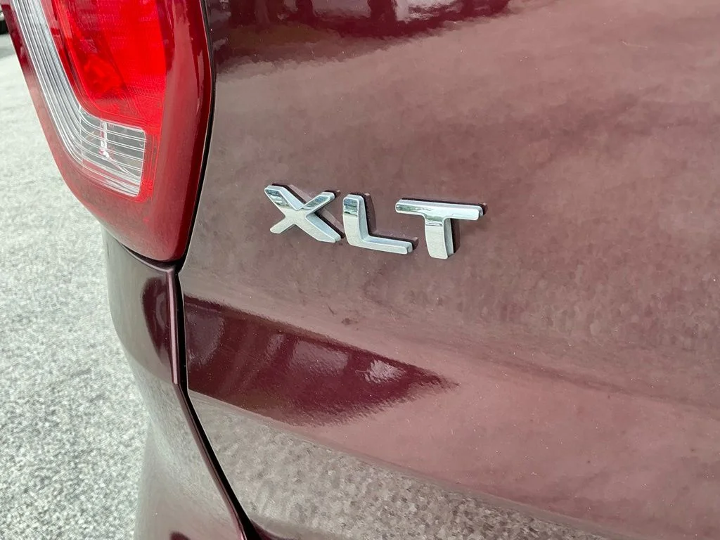 Used 2018 Red Ford XLT image 37
