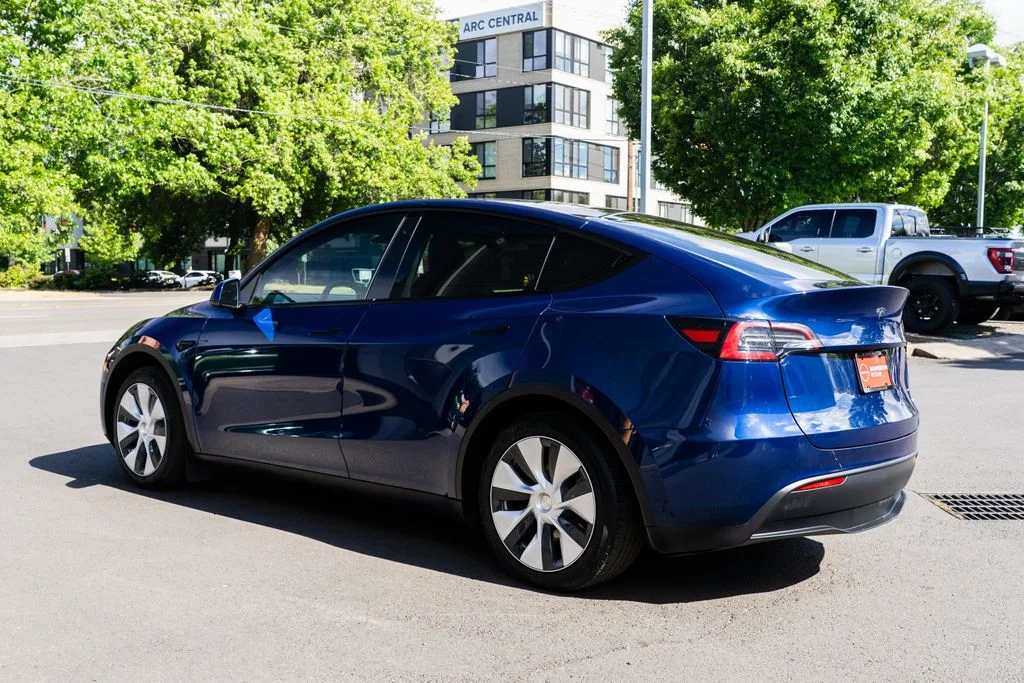 Used 2023 Blue Tesla Long Range image 4