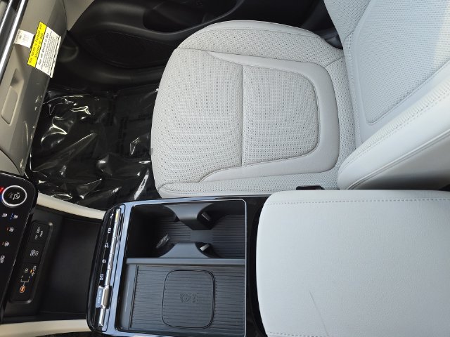 Used 2025 White Hyundai Limited image 20