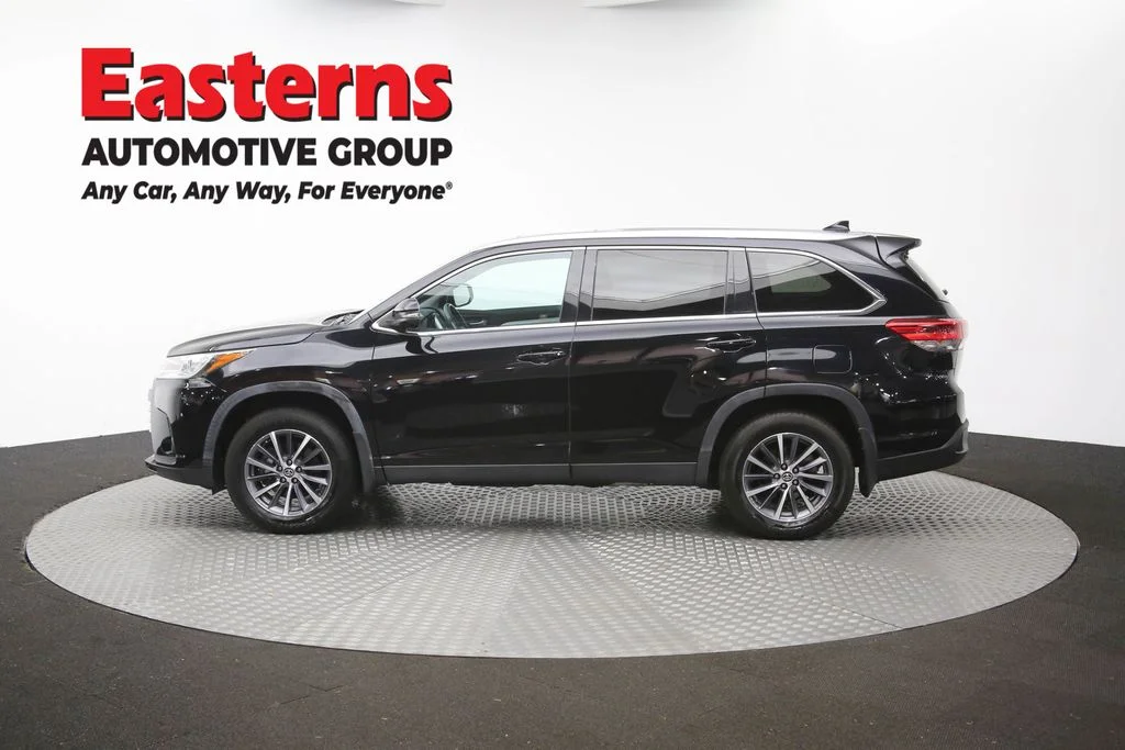 Used 2019 Black Toyota XLE image 64