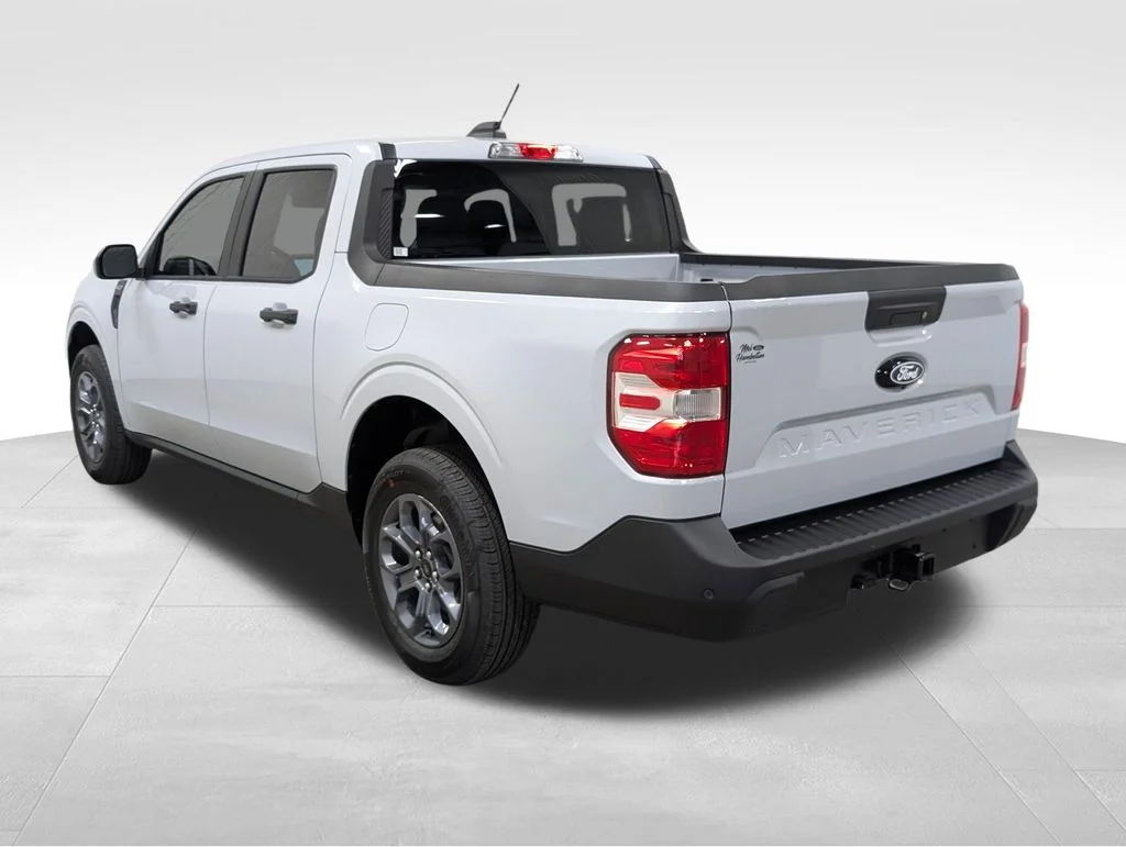 New 2026 Space White Metallic Ford XLT image 22