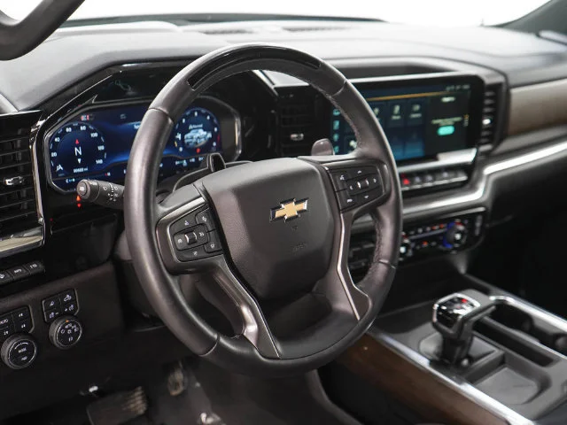 Used 2025 Black Chevrolet High Country image 18