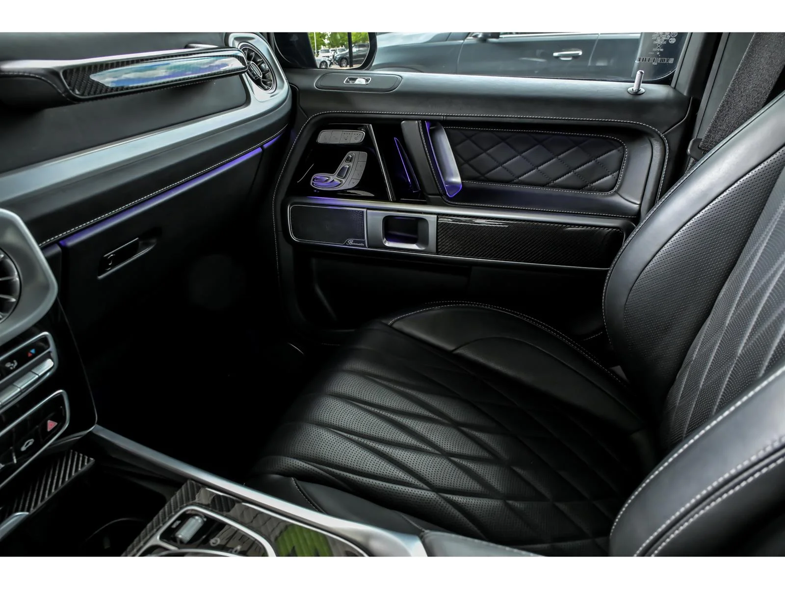 Used 2022 Black Mercedes-Benz G 550 image 24