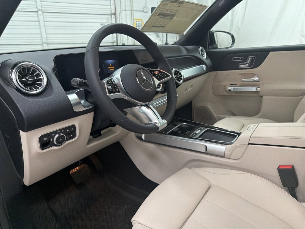Used 2026 Black Mercedes-Benz GLB 250 image 12