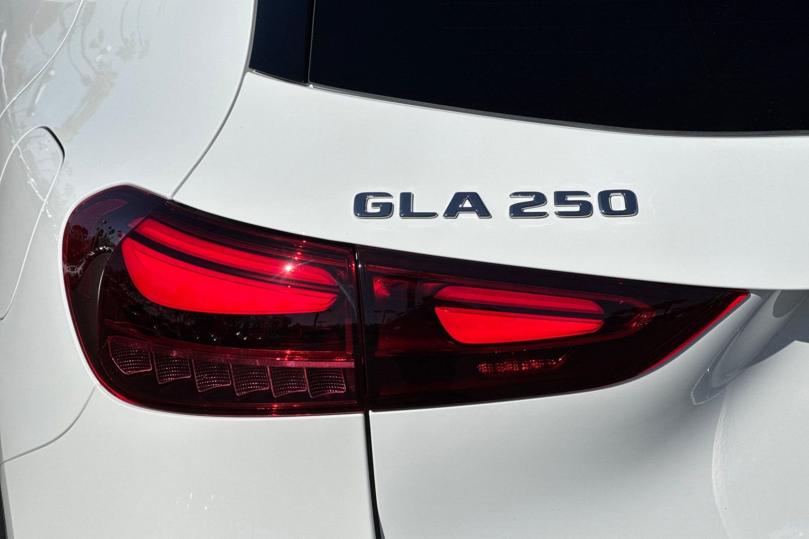 New 2026 Polar White Mercedes-Benz GLA 250 image 14