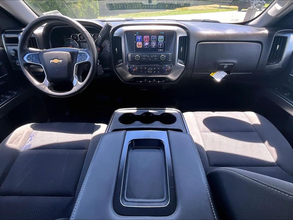 Used 2018 Silver Chevrolet LT image 21