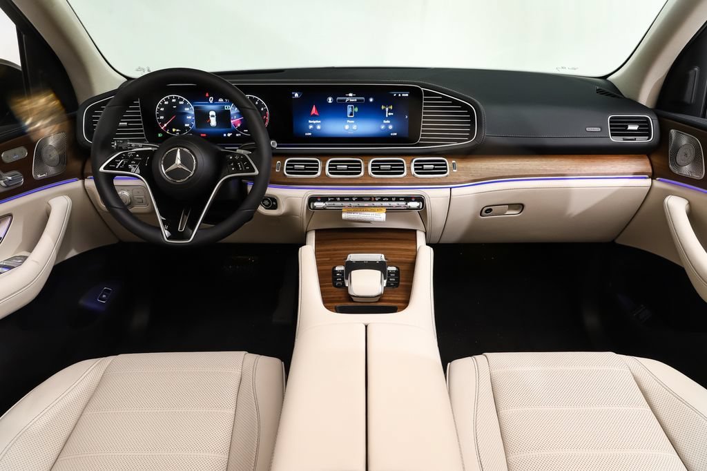 New 2026 MANUFAKTUR Ireland Mid Green Metallic Mercedes-Benz GLE 450 image 49