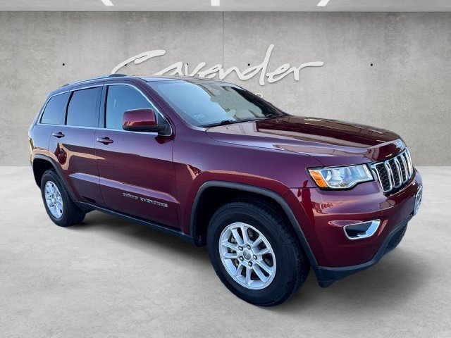 Used 2018 Red Jeep Laredo E image 2