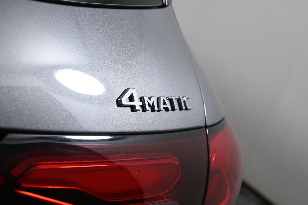 Used 2023 Selenite Gray Metallic Mercedes-Benz GLC 300 image 40