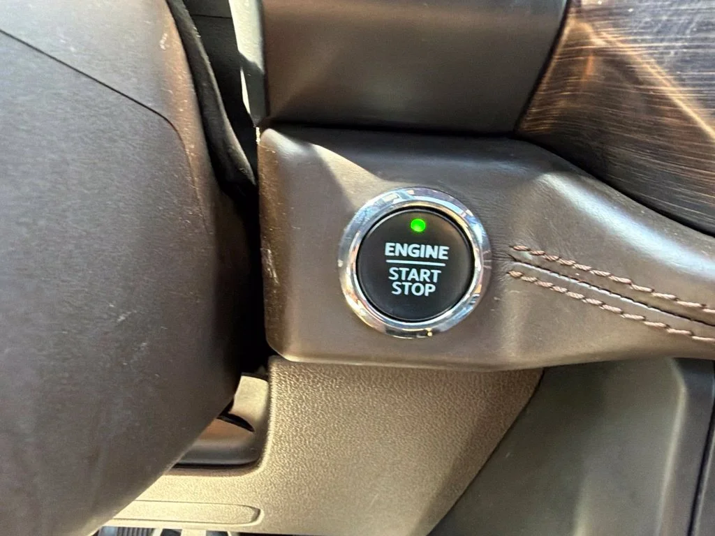 Used 2022 Agate Black Metallic Ford King Ranch image 30