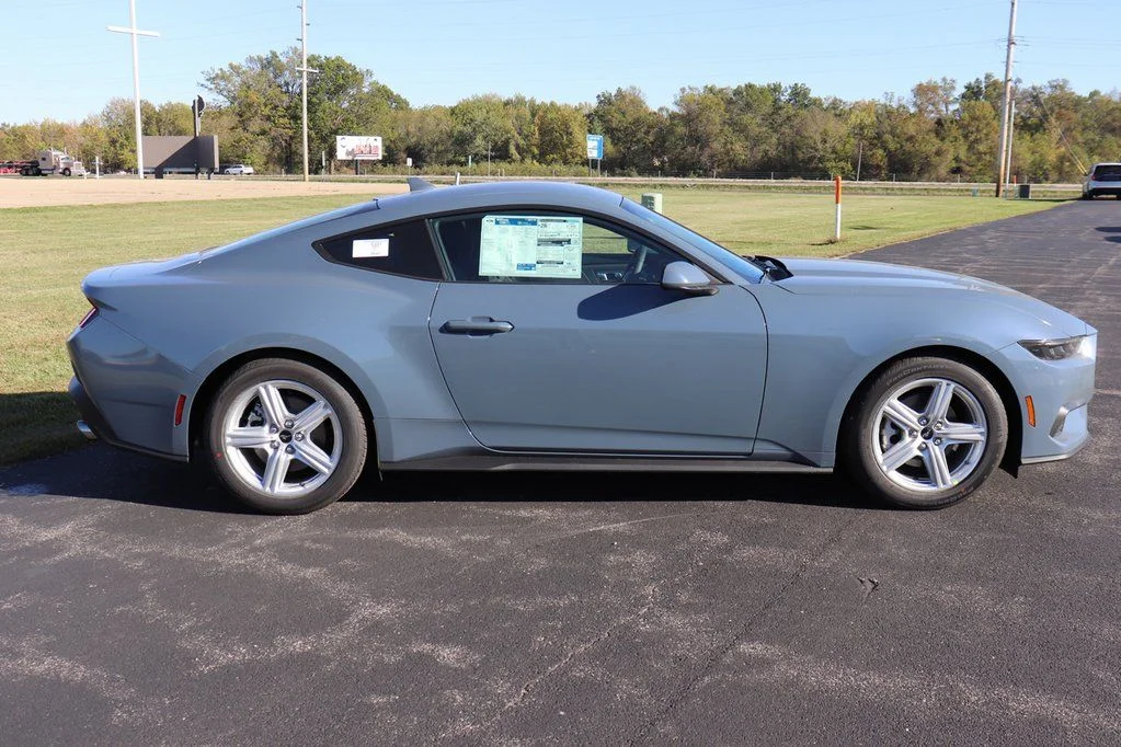 2026 Ford Mustang EcoBoost Fastback - Photo 14