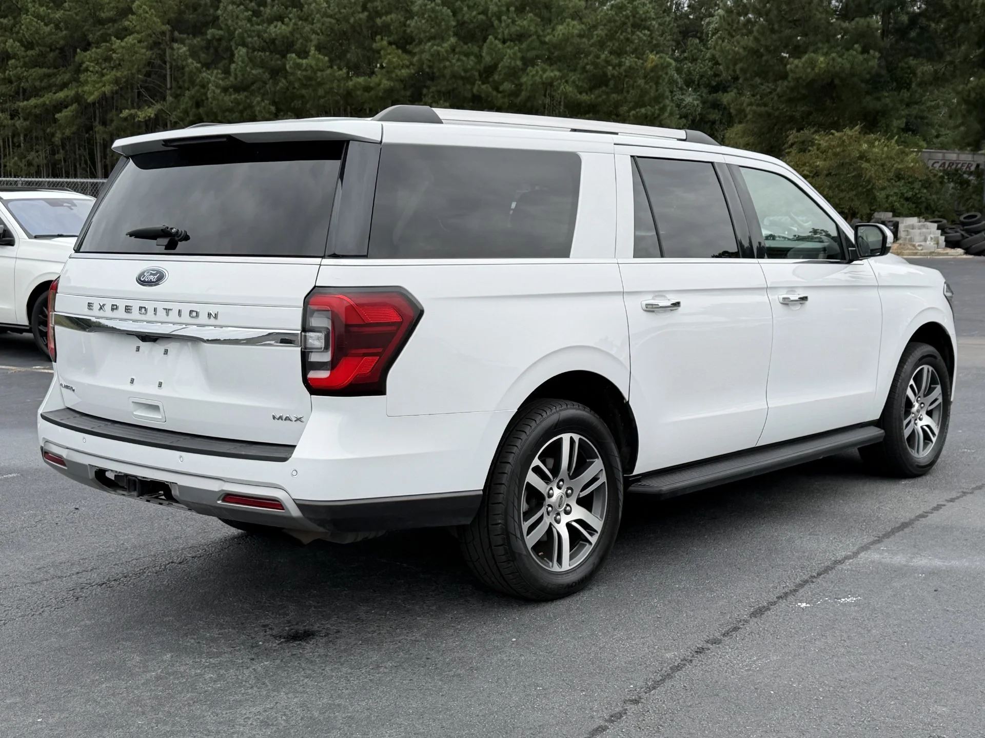 Certified Used 2024 Oxford White Ford Limited image 19