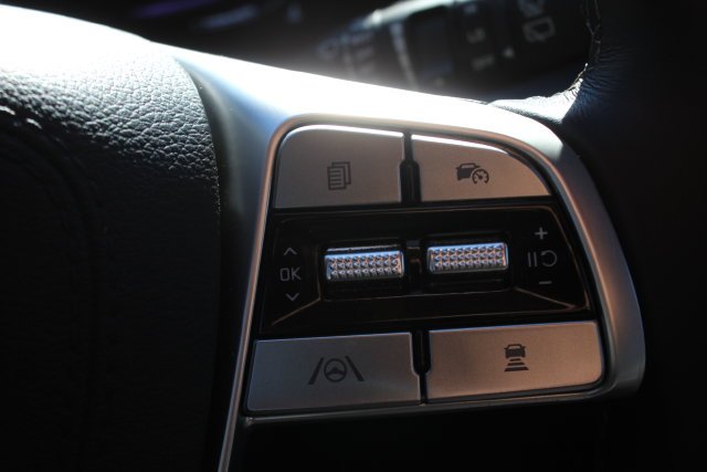 Used 2025 Black Kia EX X-Line image 18