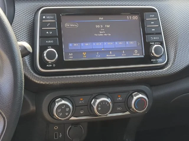 Used 2019 White Nissan S image 24