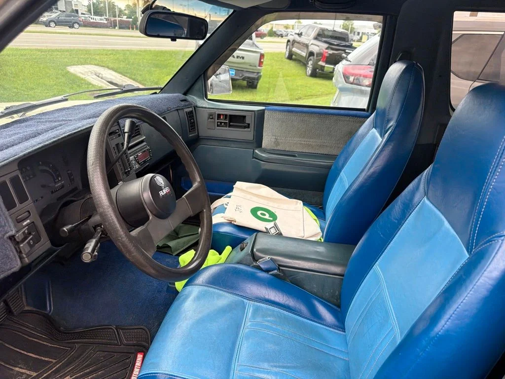 Used 1989 Blue GMC Base image 20